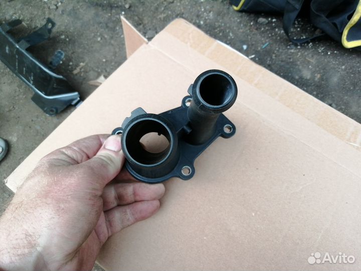 Корпус термостата Ford Focus Fusion Fiesta C-Max