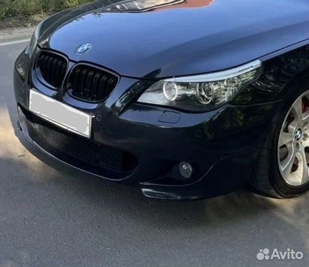 Бампер M-tech с сетками и туманками BMW E60