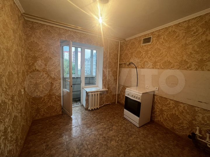 2-к. квартира, 55 м², 4/10 эт.