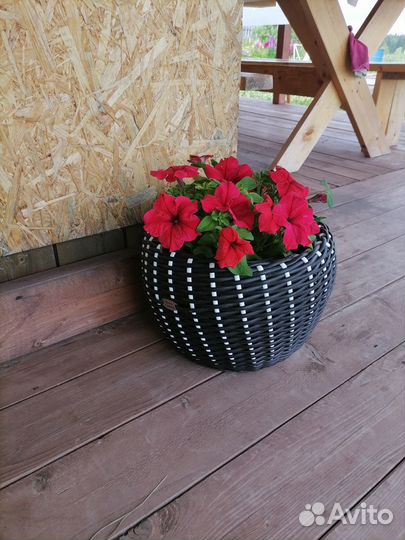 Кашпо из полиротанга