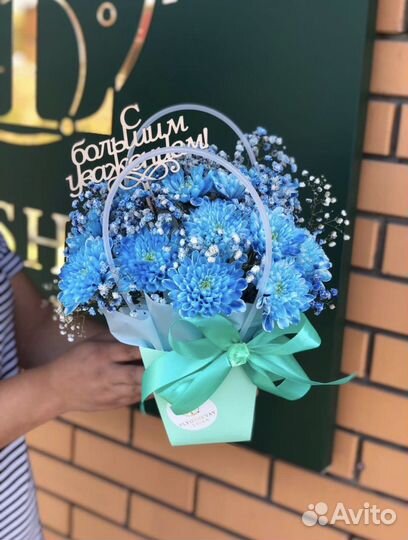 Сумочка с хризантемой и гипсофилой