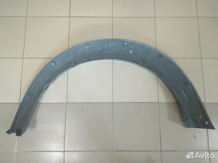 Mitsubishi L200 Накладка заднего крыла правого