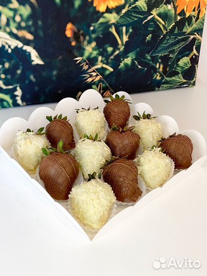 Клубника в шоколаде набор 12 шт