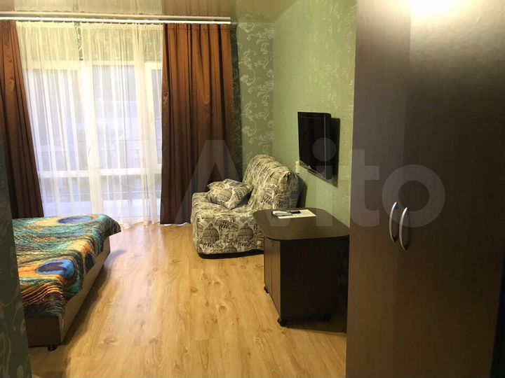 Комната 25 м² в 6-к., 1/2 эт.