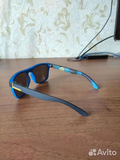 Очки солнцезащитные quicksilver новые