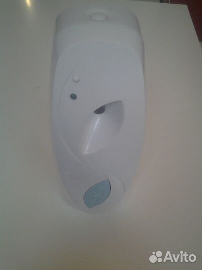 Автоматический распылитель освежителя воздуха