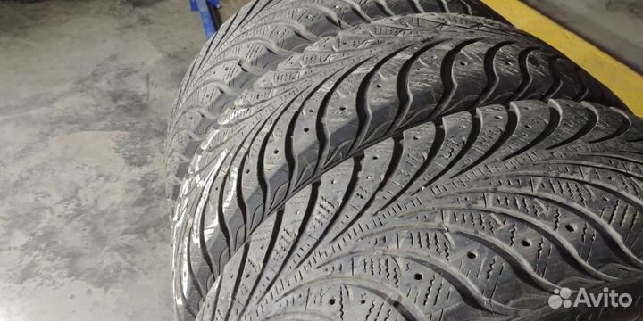 Goodyear UltraGrip Extreme 205/60 R16