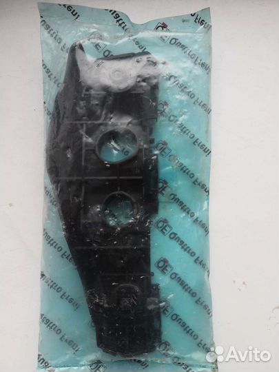 Кроштейн переднего бампера для Corolla X