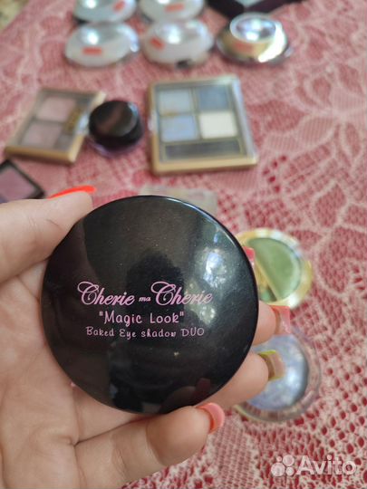 Тени для век