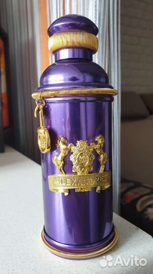 Alexandre. J The Collector Iris Violet lady