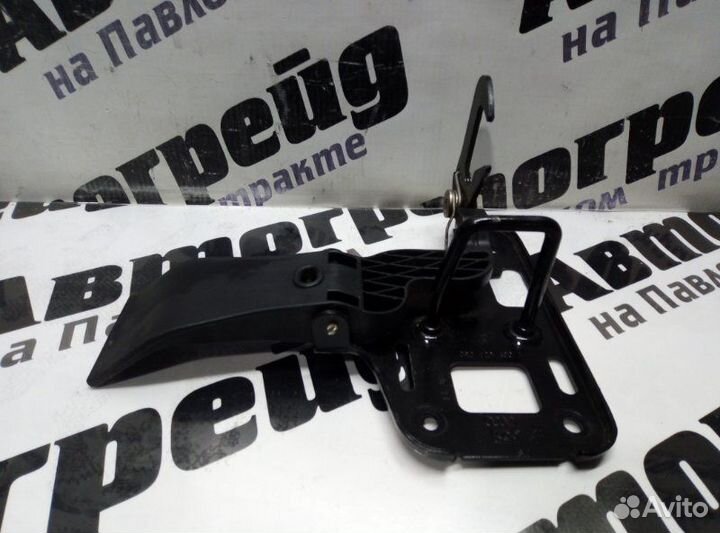 Замок капота Audi Q5 8R cdnc 07.09.2011