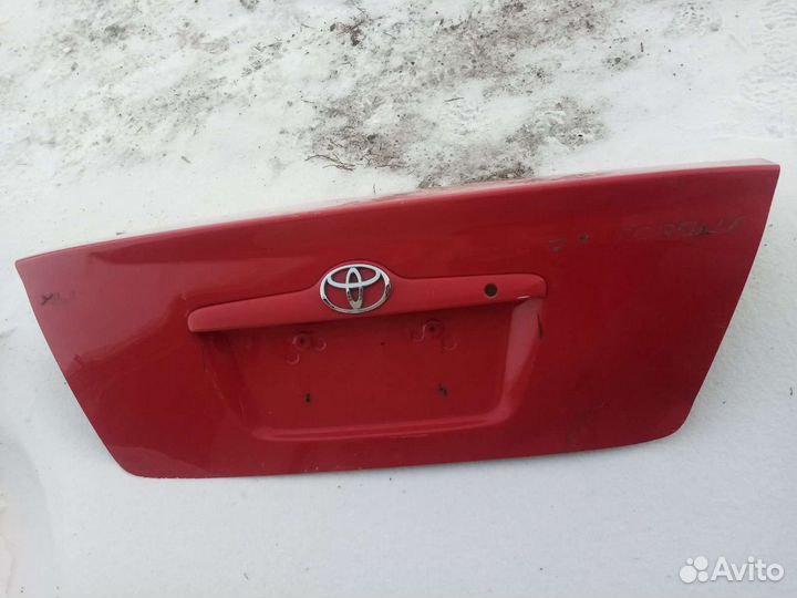 Крышка багажника от таёта corolla