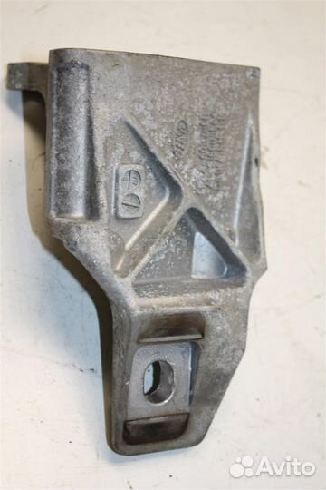 Кронштейн опоры двигателя Land Rover range rove