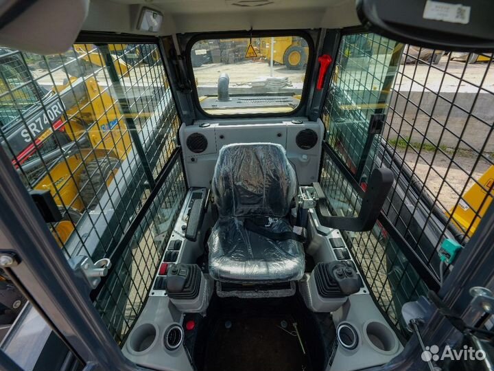 Мини-погрузчик XCMG SR760RU, 2023