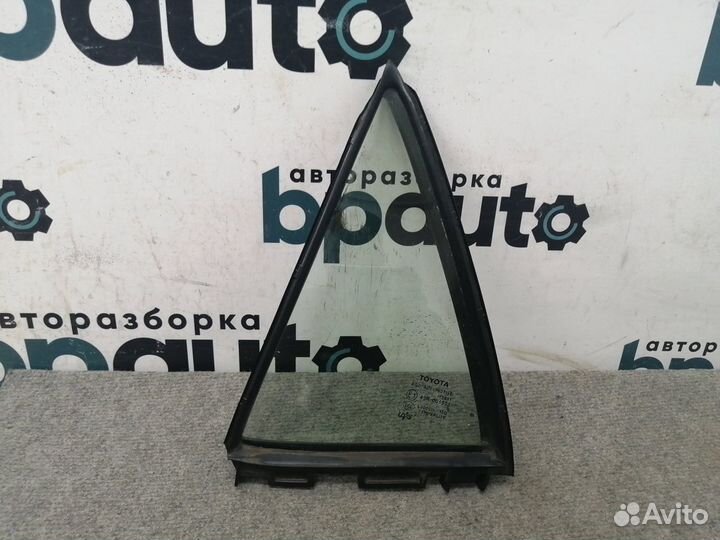 Форточка задней левой двери стекло 68124-12850