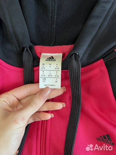 Женская спортивная олимпийка adidas (размера s)