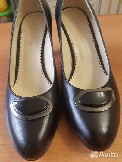 Туфли женские 39 размер черные