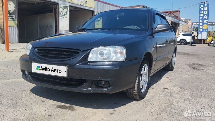 Hyundai Accent 1.5 МТ, 2003, битый, 150 000 км