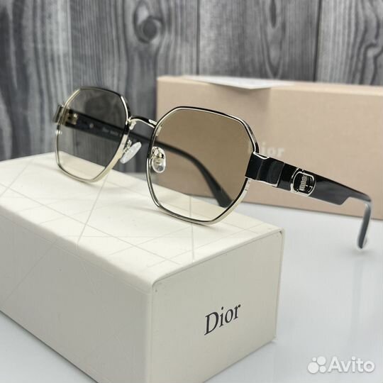 Солнцезащитные очки женские dior топ