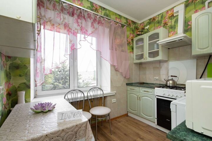 2-к. квартира, 50 м², 4/4 эт.