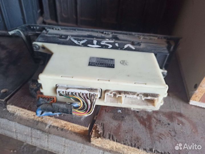 Блок управления печкой Toyota vista sv32