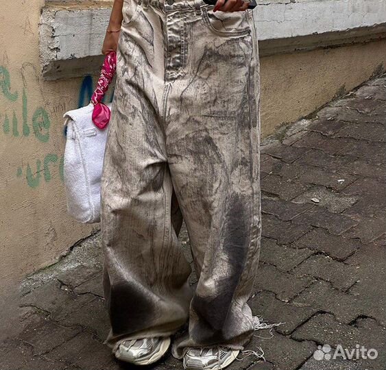 Джинсы Balenciaga graffiti Sk8 хит осени