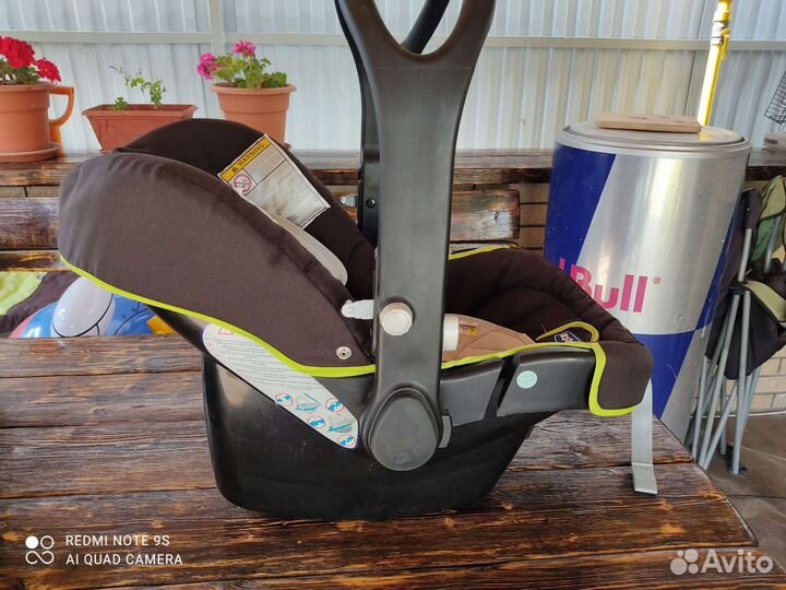 Детское автокресло Chicco 0 - 6 кг