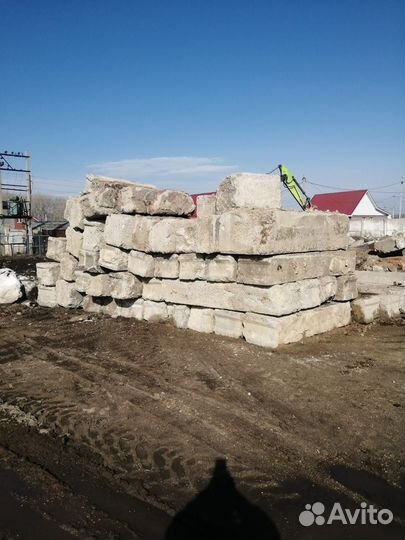 Продам блоки фундаментные (фбс)