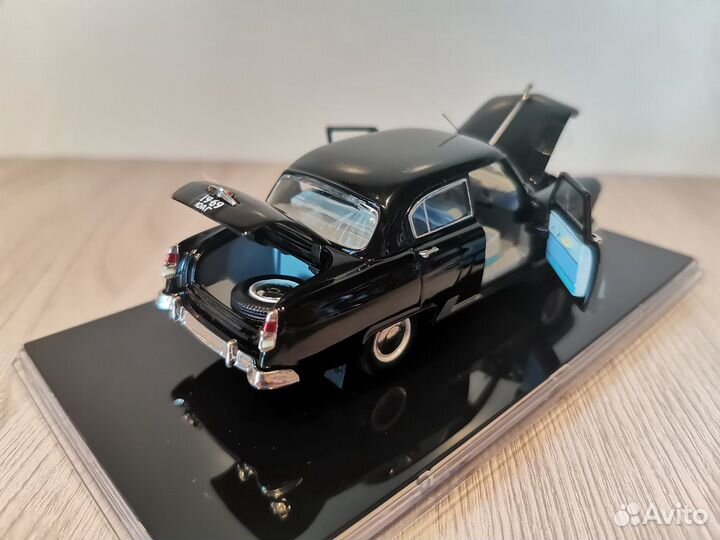 Волга газ М-21И черная