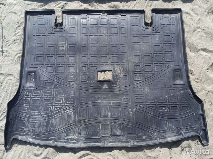 Коврики в багажник LADA largus