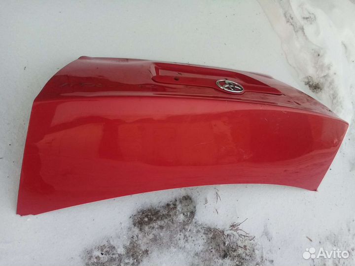 Крышка багажника от таёта corolla