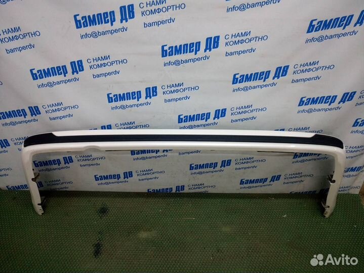 Губа toyota land cruiser URJ202 зад