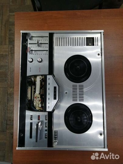 Катушечный магнитофон grundig TK 141