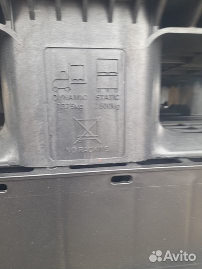 Пластиковые поддоны б/у 1300х1100х130