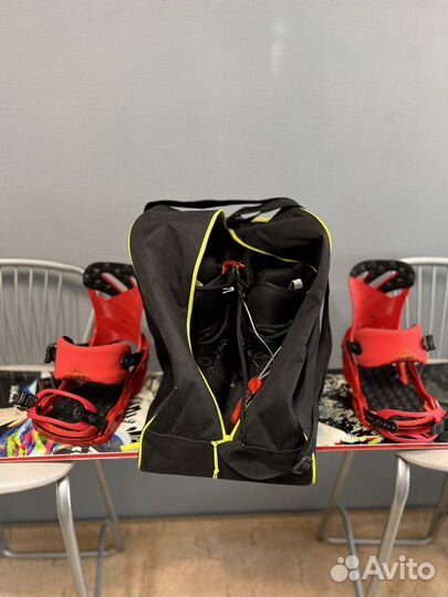 Комплект. Сноуборд, ботинки, шлем