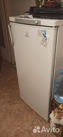 Холодильник Indesit sd125.002