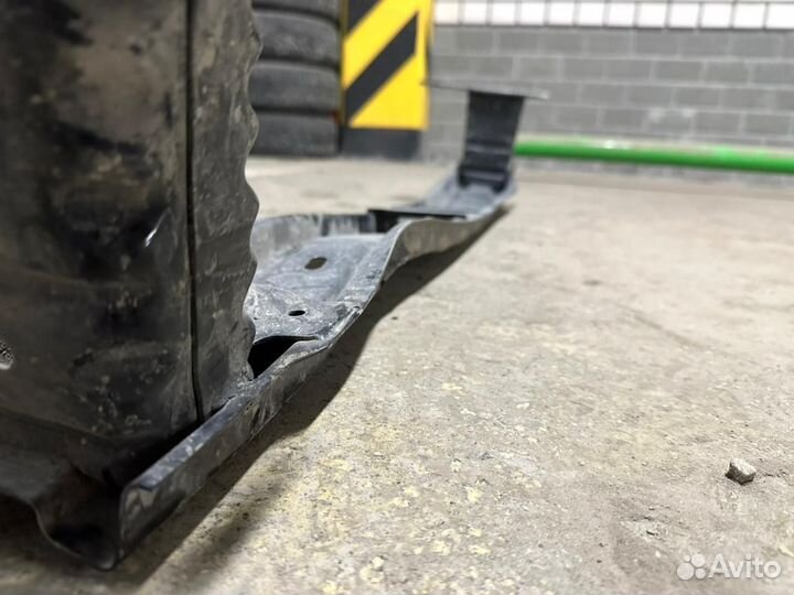 Усилитель бампера Киа Рио 3 оригинал