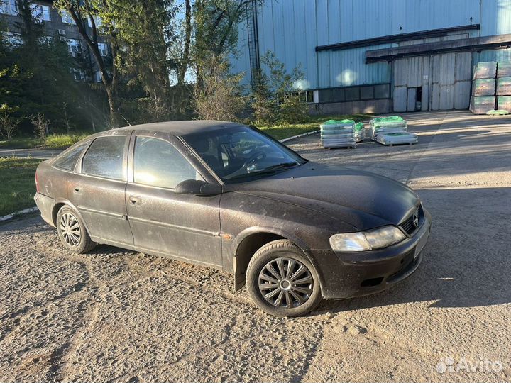 Opel Vectra 1.8 МТ, 1998, 490 000 км