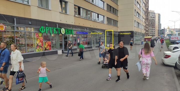 Торговая площадь, 64 м²