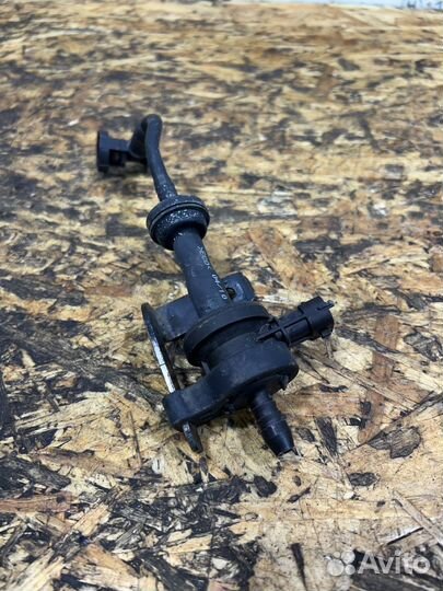 Клапан вентиляции бака Опель Астра J