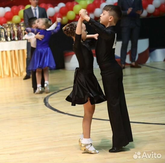 Рейтинговое платье для бальных танцев