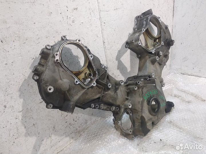 Крышка двигателя передняя