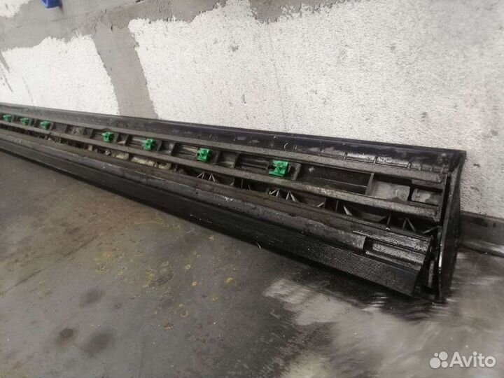 Молдинг двери передней правой Ауди А8 D3