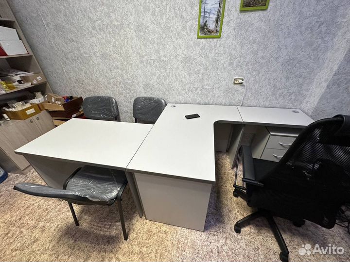 Комплект мебели для офиса