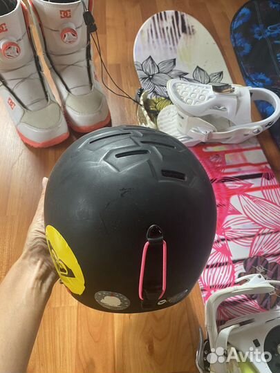 Шлем горнолыжный женский