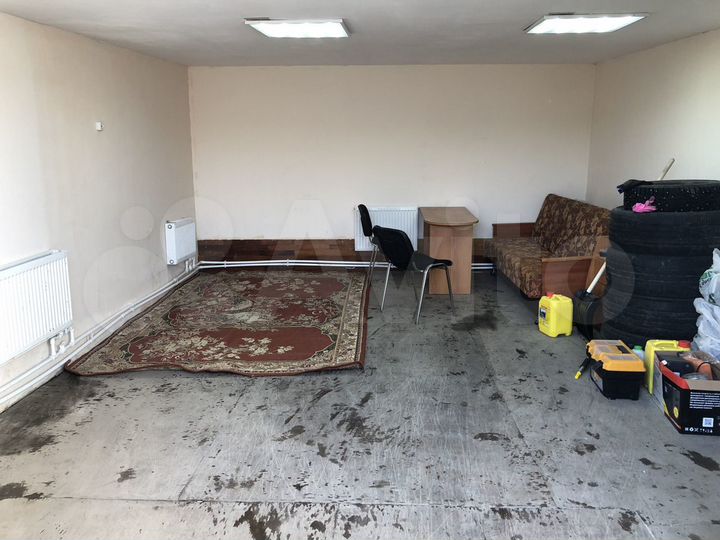 Гараж, > 30 м²