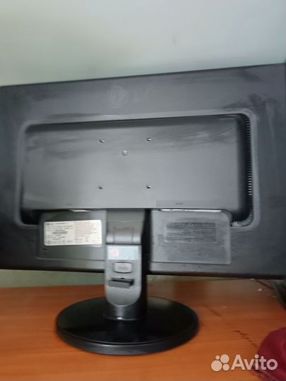 Монитор LG