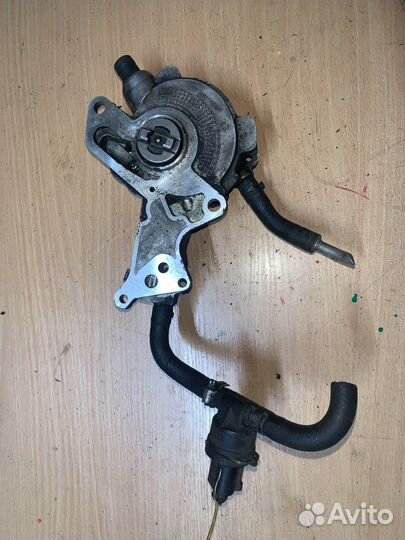 Насос форсунки vw b6 2.0 Насос вакуумный
