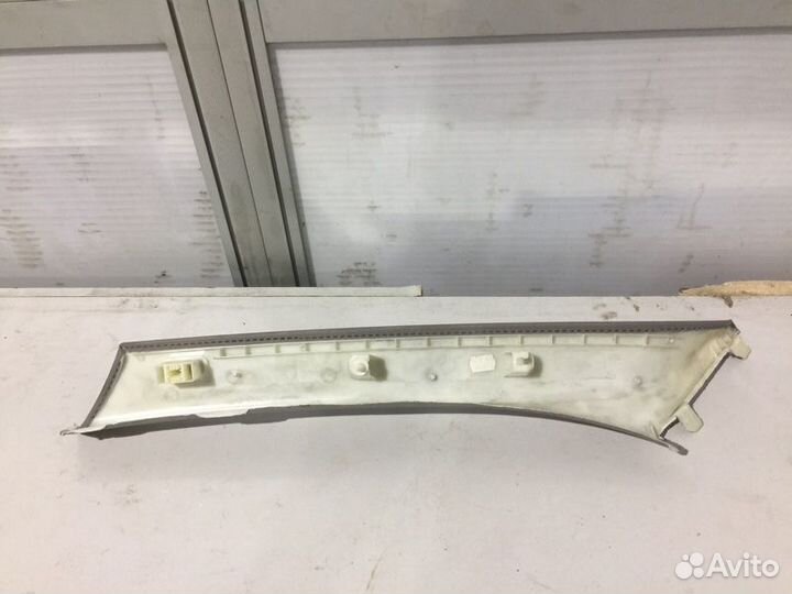 Накладка стойки лобового стекла передняя правая