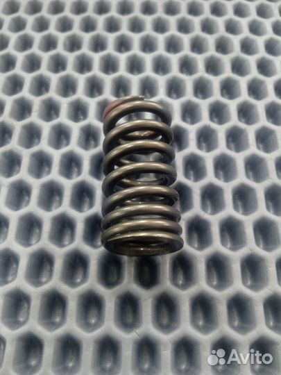 Suzuki gsxr 600 k8 k9 k10 n735 Пружина клапана